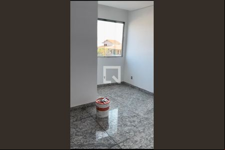 Sala de apartamento à venda com 3 quartos, 75m² em Jardim Industrial, Contagem