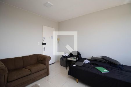 Sala de apartamento para alugar com 2 quartos, 70m² em Qi 5, Brasília