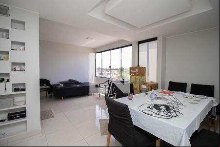 Sala de apartamento para alugar com 2 quartos, 70m² em Qi 5, Brasília