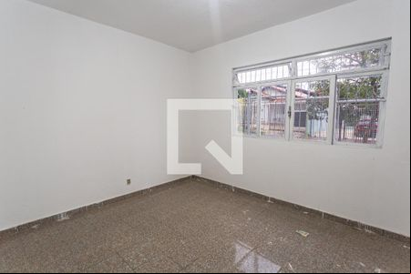 Sala de casa para alugar com 4 quartos, 250m² em Esplanada, Belo Horizonte