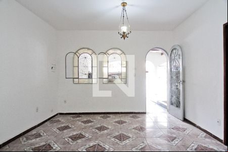 Sala de casa para alugar com 3 quartos, 100m² em Vila Carbone, São Paulo