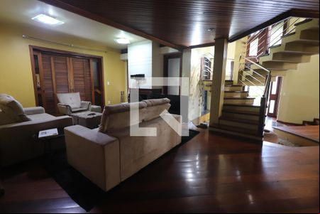 Sala de casa para alugar com 4 quartos, 572m² em Guarani, Novo Hamburgo