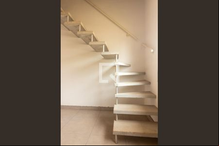 Sala de casa para alugar com 2 quartos, 51m² em Chácara Ondas Verdes, Cotia