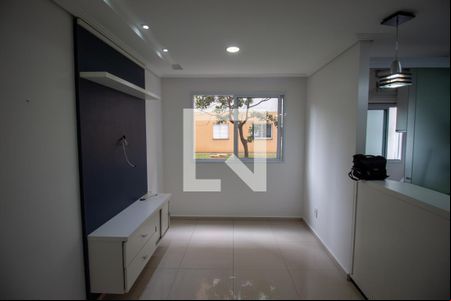 Sala de apartamento para alugar com 2 quartos, 45m² em Vila Carmosina, São Paulo