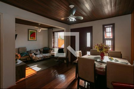 Sala de casa à venda com 3 quartos, 100m² em Costa E Silva, Porto Alegre