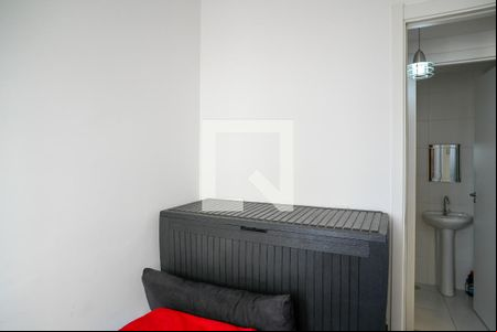 Quarto 1 de apartamento para alugar com 2 quartos, 32m² em Parque Fongaro, São Paulo