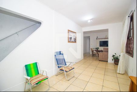 Sala de casa para alugar com 6 quartos, 290m² em Partenon, Porto Alegre