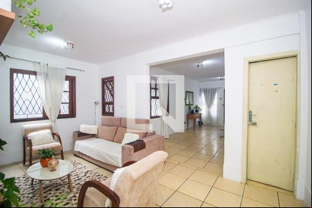 Sala 2 de casa para alugar com 6 quartos, 290m² em Partenon, Porto Alegre