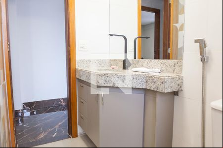 Banheiro Social de apartamento à venda com 2 quartos, 67m² em Salgado Filho, Belo Horizonte