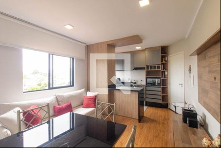 Sala de apartamento para alugar com 1 quarto, 35m² em Novo Mundo, Curitiba