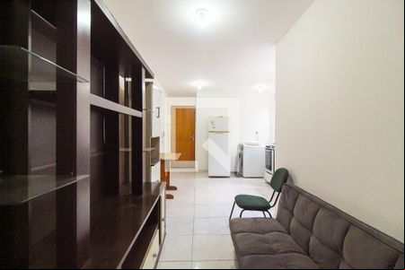 Sala de kitnet/studio para alugar com 1 quarto, 42m² em Jardim Helena, São Paulo