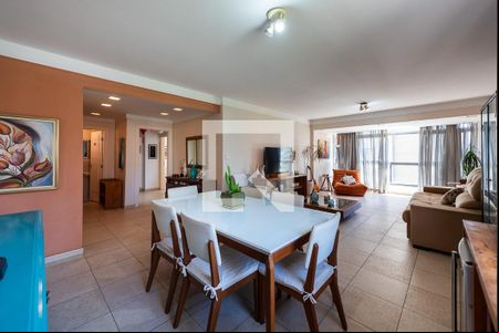 Sala de apartamento para alugar com 4 quartos, 240m² em Gonzaga, Santos