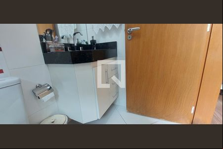 Banheiro Quarto 1 suíte de casa à venda com 3 quartos, 110m² em Parque Oratório, Santo André