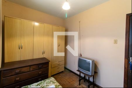 Quarto 1 de casa para alugar com 8 quartos, 270m² em Capão da Imbuia, Pinhais