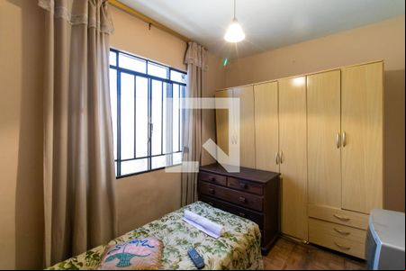 Quarto 1 de casa para alugar com 8 quartos, 270m² em Capão da Imbuia, Pinhais