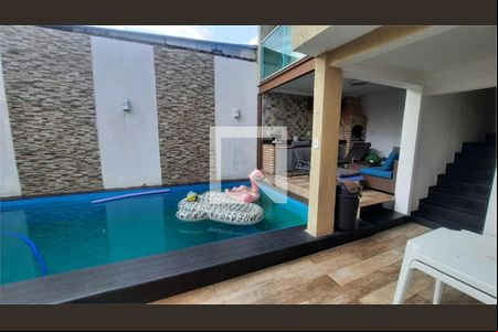 Casa à venda com 4 quartos, 200m² em Jardim Santa Mena, Guarulhos