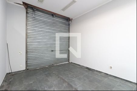 Garagem de casa para alugar com 3 quartos, 350m² em Vila Brasil, São Paulo