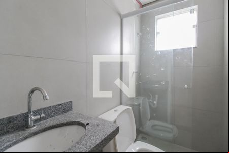 Banheiro de apartamento para alugar com 1 quarto, 38m² em Jardim Itapark Velho, Mauá