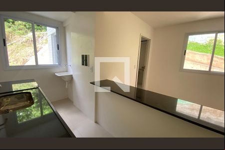 Cozinha de apartamento à venda com 1 quarto, 35m² em Buritis, Belo Horizonte