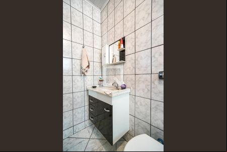 Banheiro social 01 de casa à venda com 4 quartos, 137m² em Vila Aricanduva, São Paulo