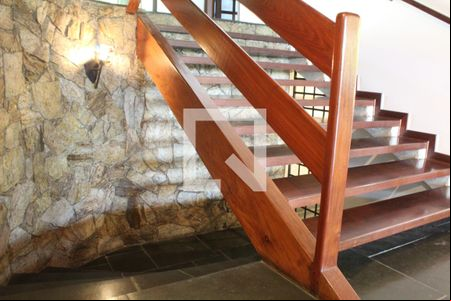 Detalhe Sala de casa de condomínio para alugar com 3 quartos, 470m² em Granja Viana II, Cotia
