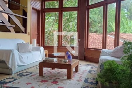 Casa à venda com 4 quartos, 583m² em Itacoatiara, Niterói