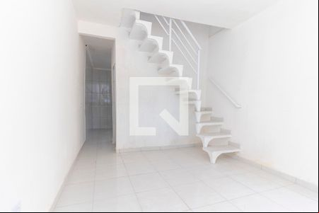 Sala de casa para alugar com 2 quartos, 100m² em Itaquera, São Paulo