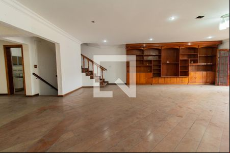 Sala de casa para alugar com 4 quartos, 500m² em Vila Ré, São Paulo
