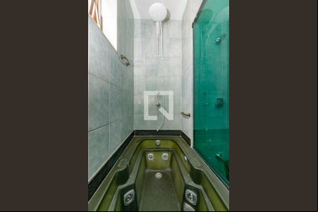 Banheiro da Suíte de apartamento para alugar com 3 quartos, 100m² em Funcionários, Belo Horizonte