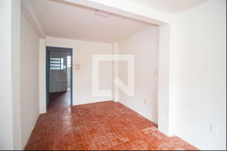 Quarto de casa para alugar com 1 quarto, 50m² em Medianeira, Porto Alegre