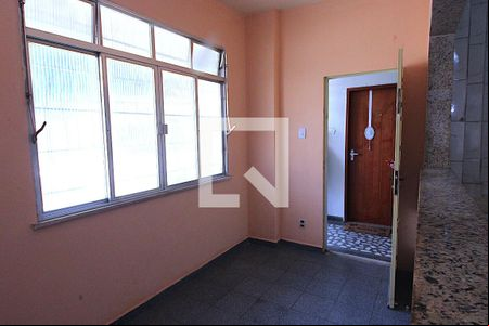 Sala de apartamento para alugar com 2 quartos, 50m² em Cascadura, Rio de Janeiro