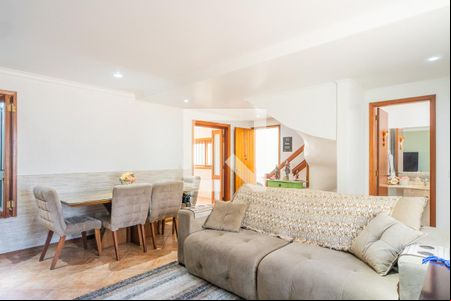 Sala de casa à venda com 3 quartos, 180m² em Tristeza, Porto Alegre