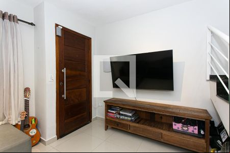 Sala de Estar de casa de condomínio para alugar com 3 quartos, 100m² em Vila Carrão, São Paulo