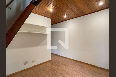 Casa de Condomínio à venda com 5 quartos, 400m² em Jardim Morumbi, São Paulo