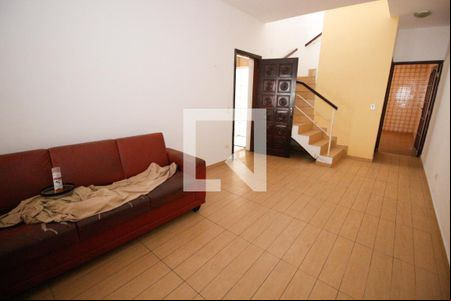 Sala de casa à venda com 4 quartos, 179m² em Jardim Monte Kemel, São Paulo