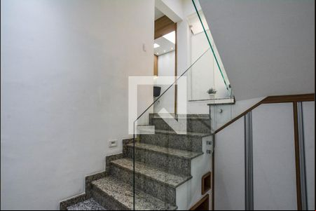 Escada de casa de condomínio à venda com 3 quartos, 140m² em Silveira, Santo André