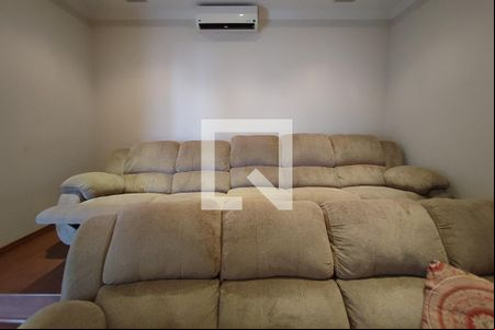 Sala de TV de casa de condomínio à venda com 4 quartos, 325m² em Swiss Park, Campinas