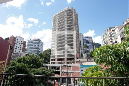 Sala de Estar 2 Cobertura + Churrasqueira Vista de casa à venda com 4 quartos, 237m² em Bela Vista, Porto Alegre