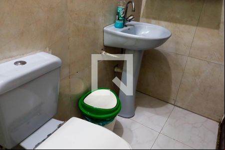 Banheiro de casa para alugar com 2 quartos, 125m² em São Pedro, Osasco