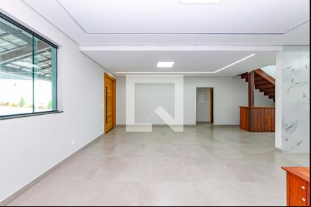 Sala de casa à venda com 5 quartos, 250m² em Guarani, Belo Horizonte