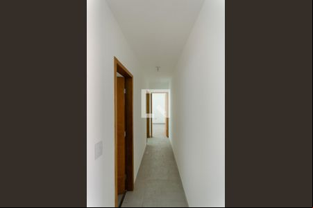 Corredor de apartamento para alugar com 2 quartos, 47m² em Vila Clarice, São Paulo