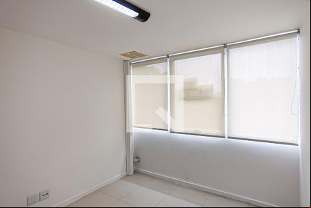 Studio de kitnet/studio para alugar com 0 quarto, 28m² em Camorim, Rio de Janeiro