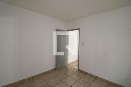 Quarto de casa para alugar com 3 quartos, 120m² em Vila Antonieta, São Paulo