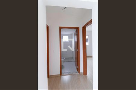 Corredor de apartamento à venda com 2 quartos, 49m² em Goiânia, Belo Horizonte