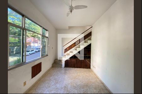 Sala de casa para alugar com 2 quartos, 85m² em Todos Os Santos, Rio de Janeiro
