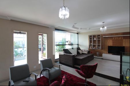 Sala de casa para alugar com 3 quartos, 200m² em Guarani, Belo Horizonte