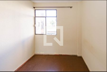 Quarto 2 de apartamento para alugar com 3 quartos, 75m² em Califórnia, Belo Horizonte