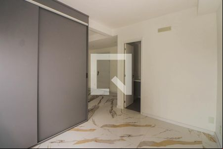 Quarto de apartamento para alugar com 1 quarto, 40m² em Jardim do Salso, Porto Alegre