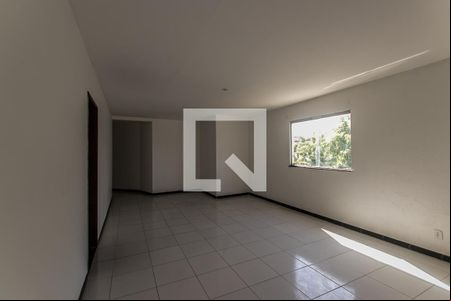Sala 1º Andar de casa para alugar com 6 quartos, 320m² em São Cristóvão, Salvador