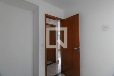 Quarto 1 de apartamento para alugar com 2 quartos, 35m² em Cidade Continental, São Paulo